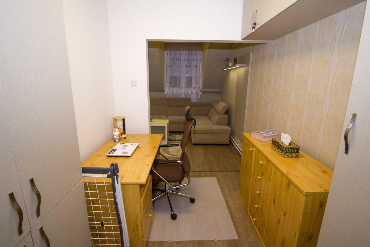 Apartamento Chez Moi Debrecen Exterior foto